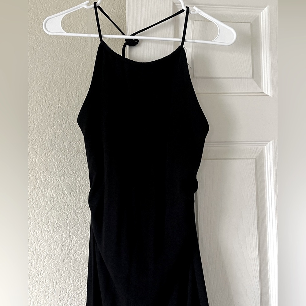 VICI halter midi dress - Picture 2 of 5